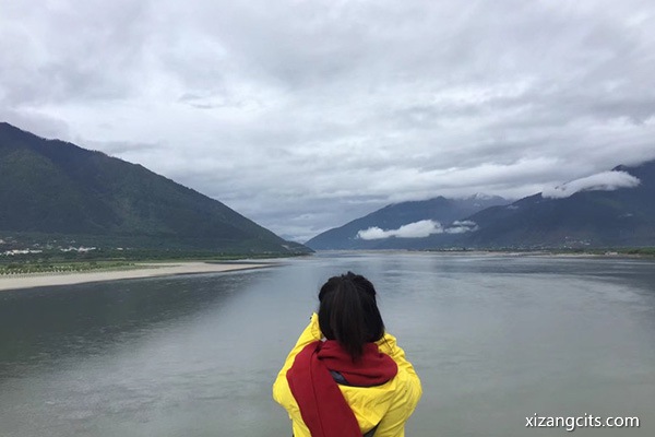 去西藏旅游帶什么季節(jié)的衣服